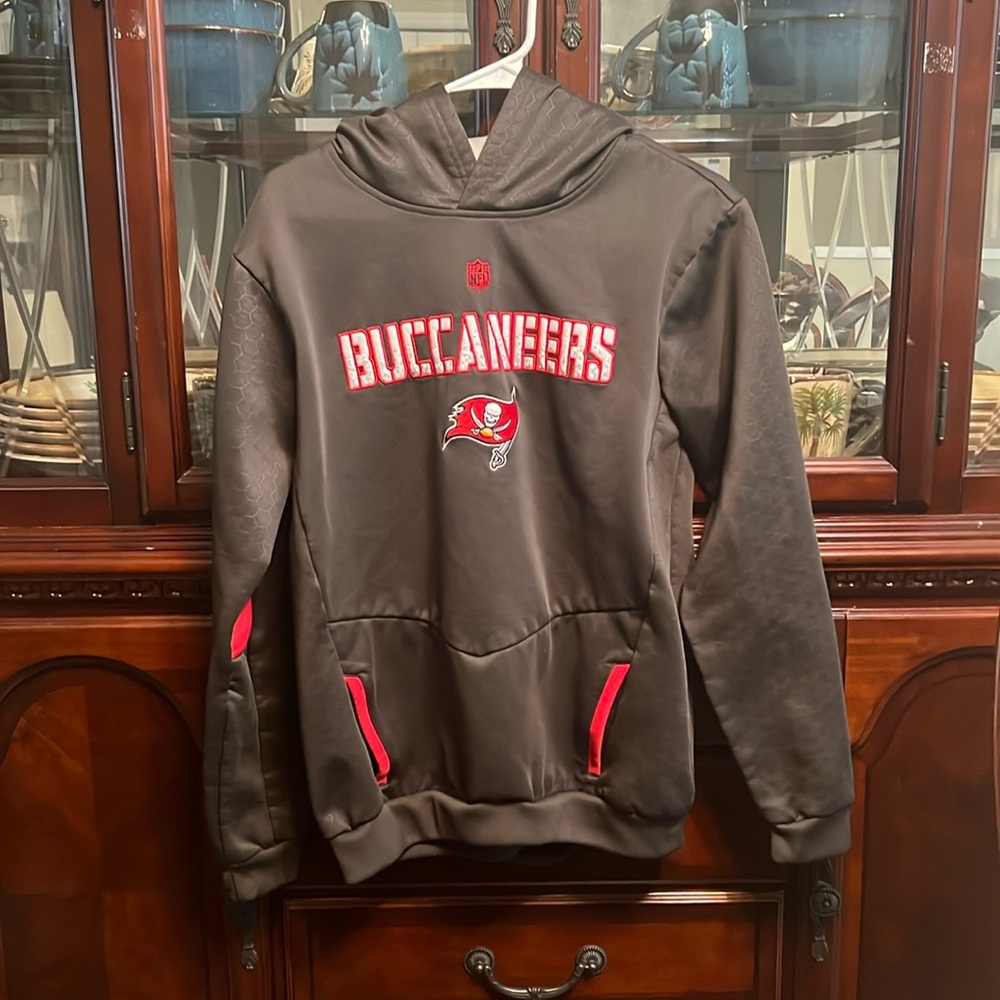 Youth XL, Tampa Bay Buccaneers hoodie